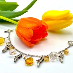 NWT 👠DOUBLE STRAND CHARM BRACELET IN TONES OF YELLOW CRYSTALS WITH SHOE CHARMS